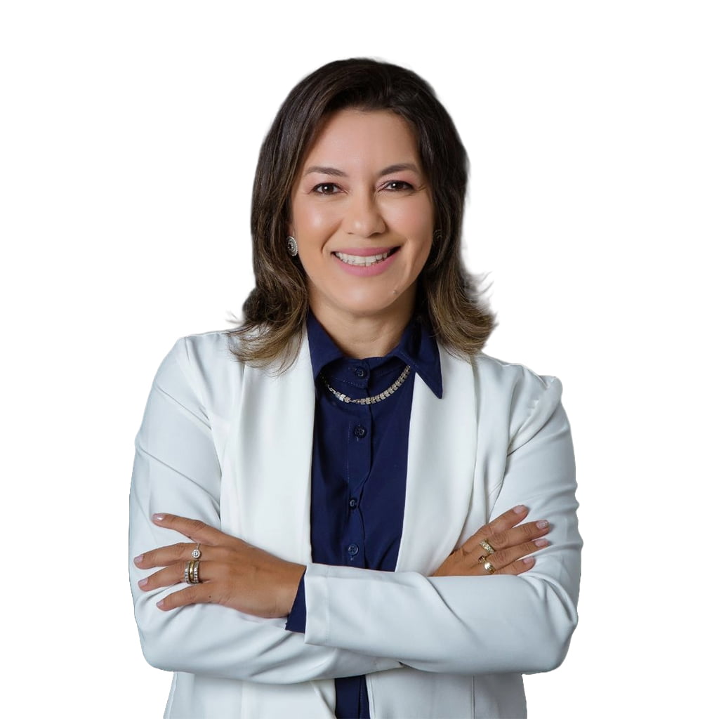 Dra. Laura Neya Nogueira, especialista em lentes de contato dental em Cuiabá